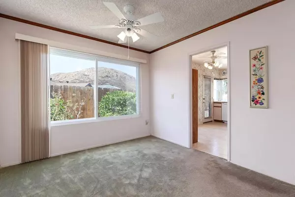 San Diego, CA 92119,8171 El Banquero Ct