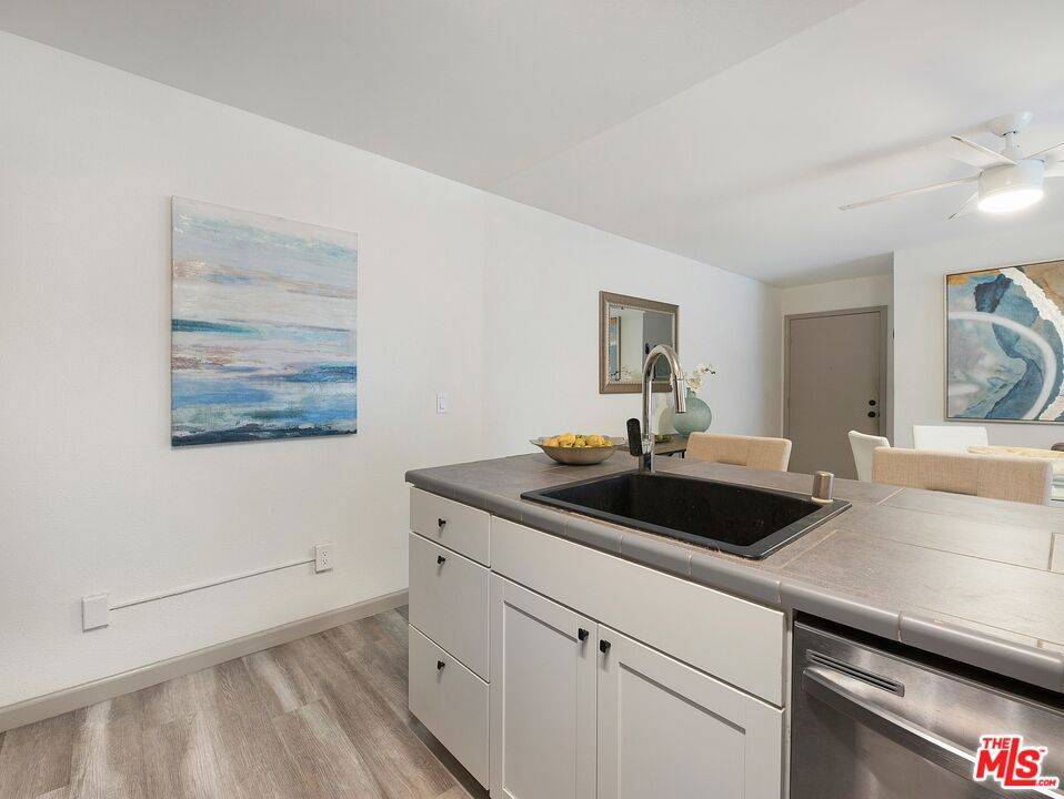 Carlsbad, CA 92009,7703 CAMINITO PUERTO #101