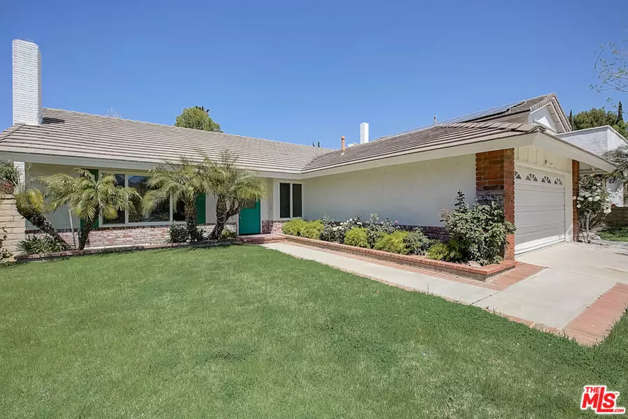 28305 MOUNT STEPHEN AVE, Santa Clarita, CA 91387