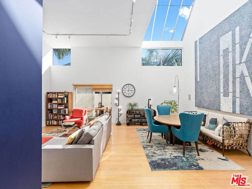 11925 GOSHEN AVE #4, Los Angeles, CA 90049