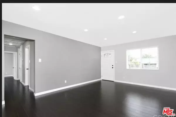 Panorama City, CA 91402,8739 KATHERINE AVE