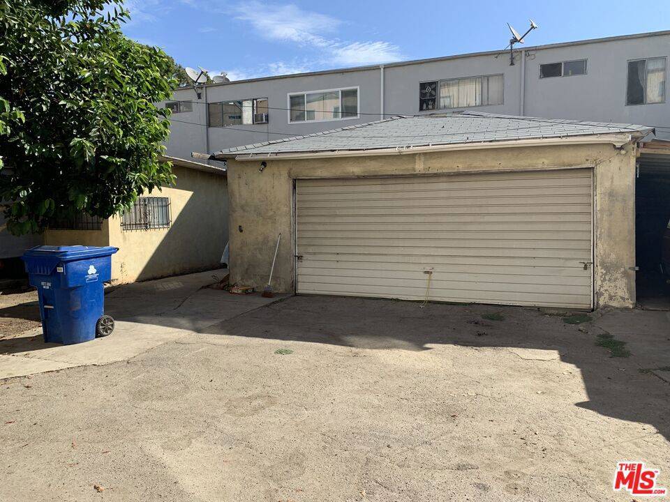 Los Angeles, CA 90065,3328 Andrita ST