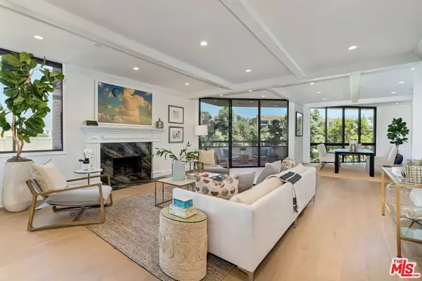 Beverly Hills, CA 90211,300 N Swall DR #354