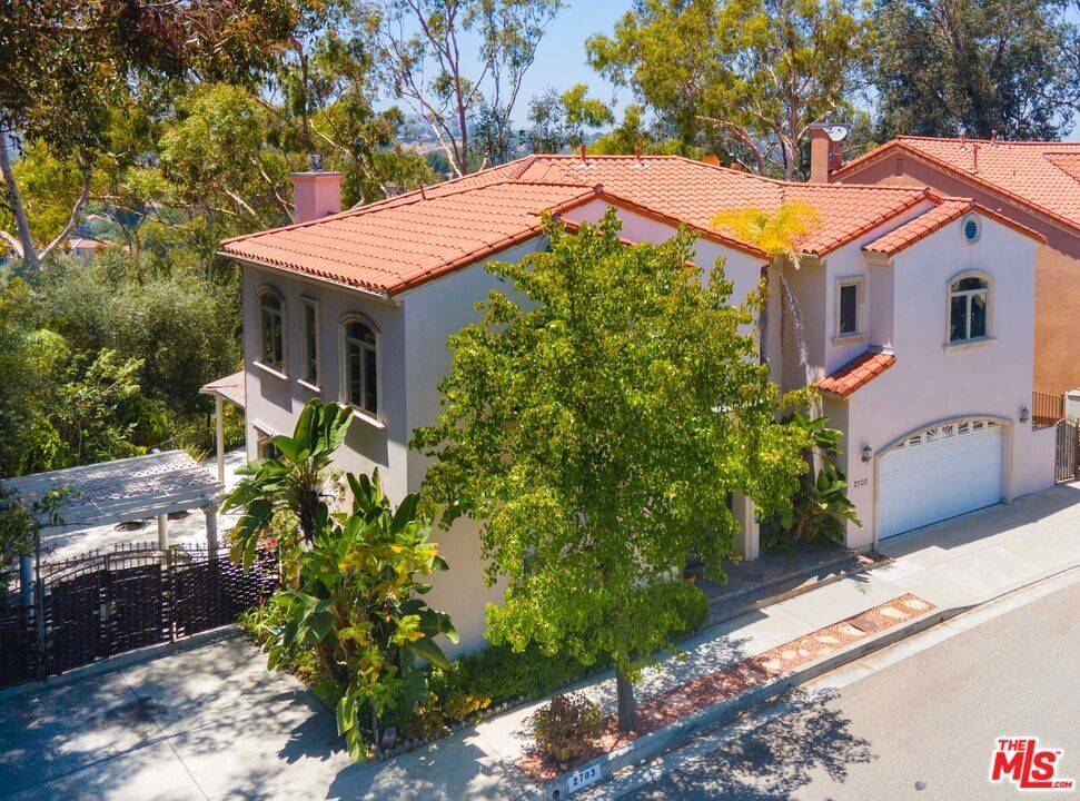 Los Angeles, CA 90077,2703 Angelo DR