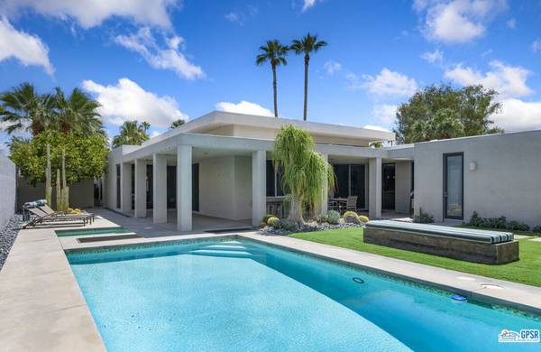 750 W Via Vadera, Palm Springs, CA 92262