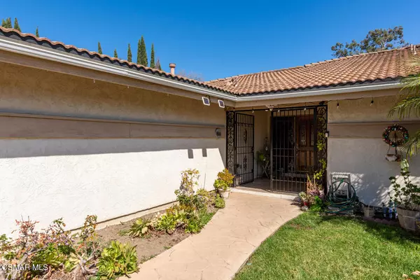 Newbury Park, CA 91320,276 Eagleview PL