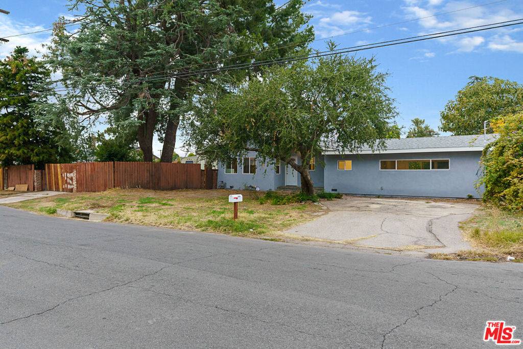 Tarzana, CA 91335,18149 Topham ST