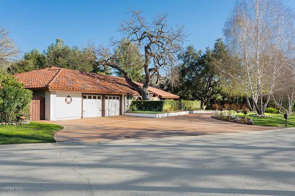 Westlake Village, CA 91362,4090 Cresthaven DR