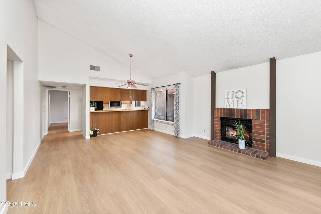 Thousand Oaks, CA 91360,769 Birchpark CIR #207
