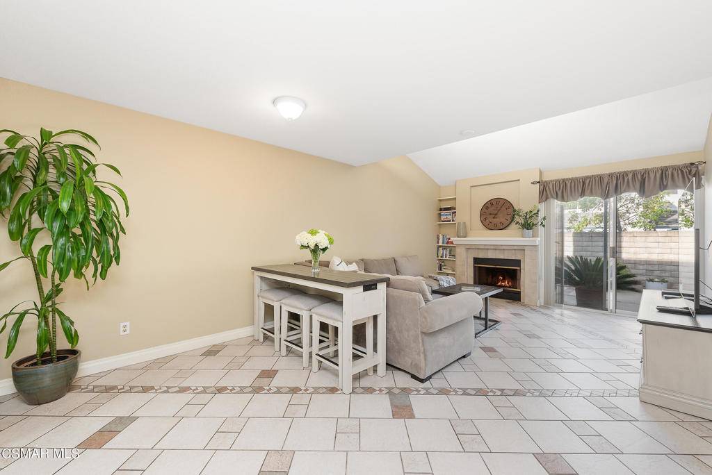 Simi Valley, CA 93063,6095 Nevelson LN