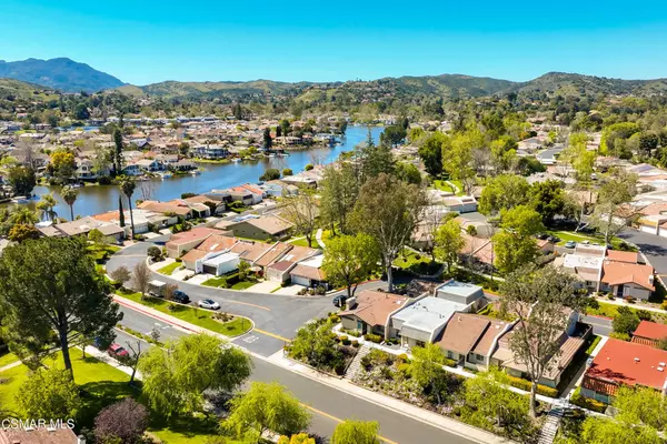 Westlake Village, CA 91361,2834 Lakeridge LN