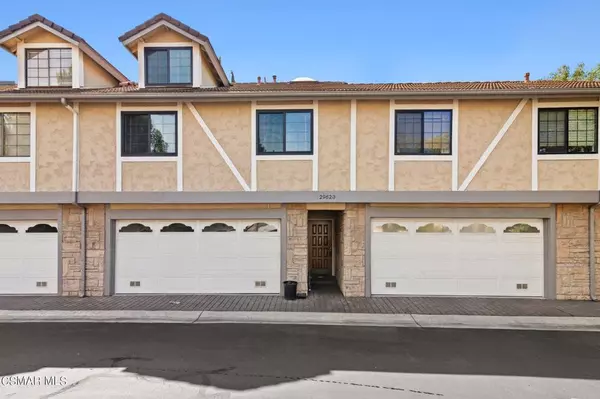 Agoura Hills, CA 91301,29623 Strawberry Hill DR