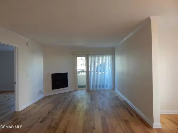 Woodland Hills, CA 91367,21520 Burbank BLVD #111