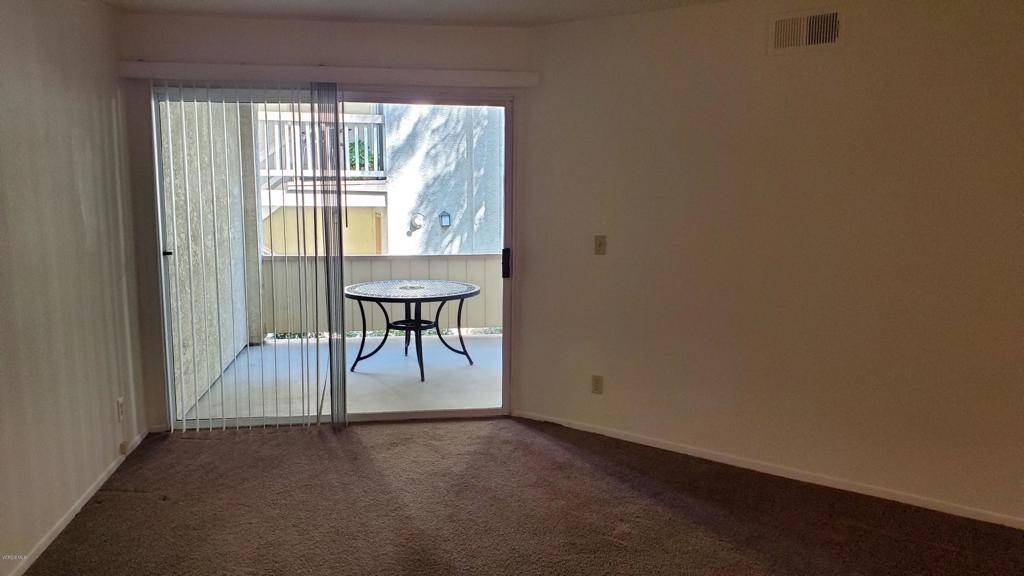 Oak Park, CA 91377,631 Oak Run TRL #201