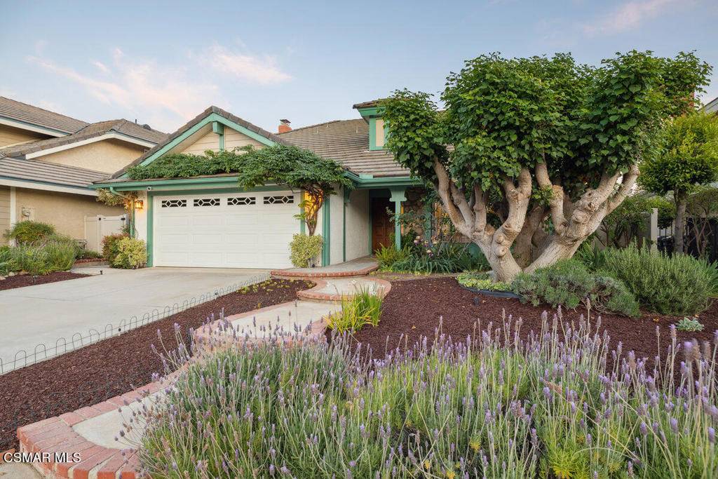 6690 Oak Springs DR, Oak Park, CA 91377