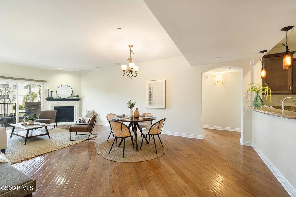 Sherman Oaks, CA 91423,13200 Moorpark ST #206