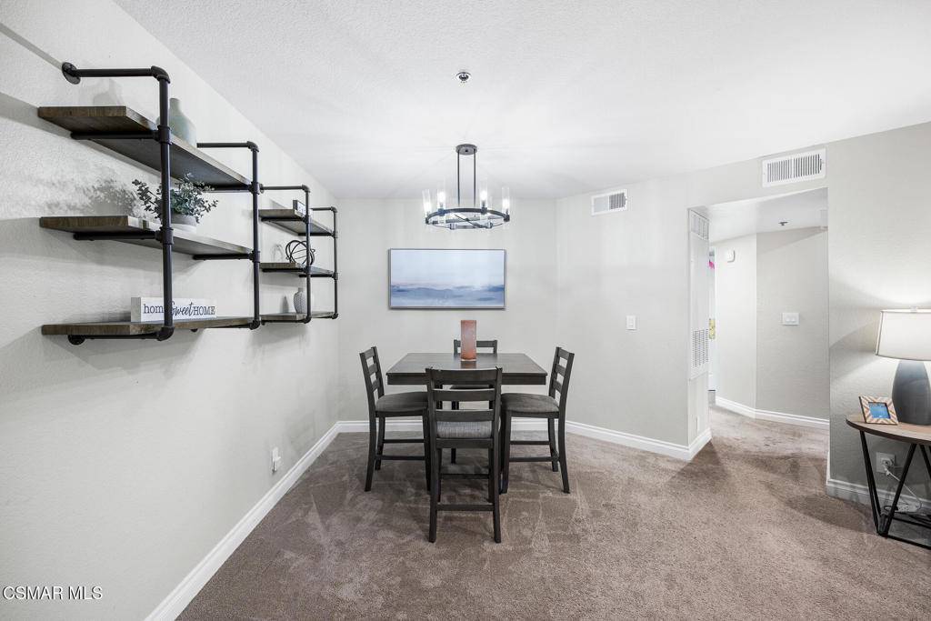 Oak Park, CA 91377,697 Sutton Crest TRL #Tl212
