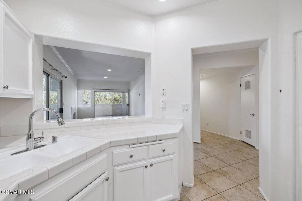 Newbury Park, CA 91320,2732 Borchard RD