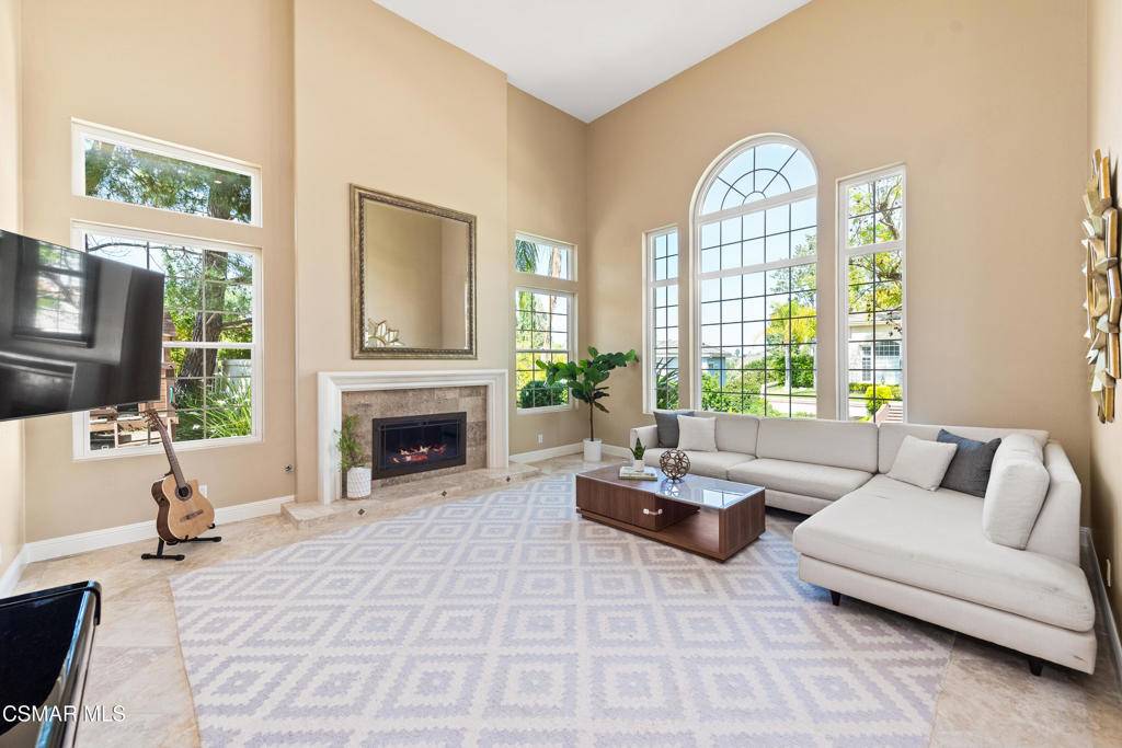 Westlake Village, CA 91361,2445 Ranchgrove DR
