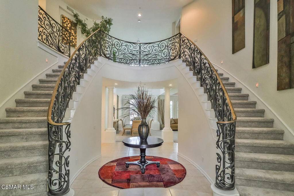 Westlake Village, CA 91362,2589 Featherwood ST