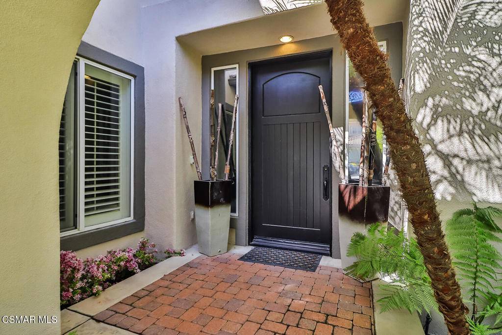 Westlake Village, CA 91362,2589 Featherwood ST