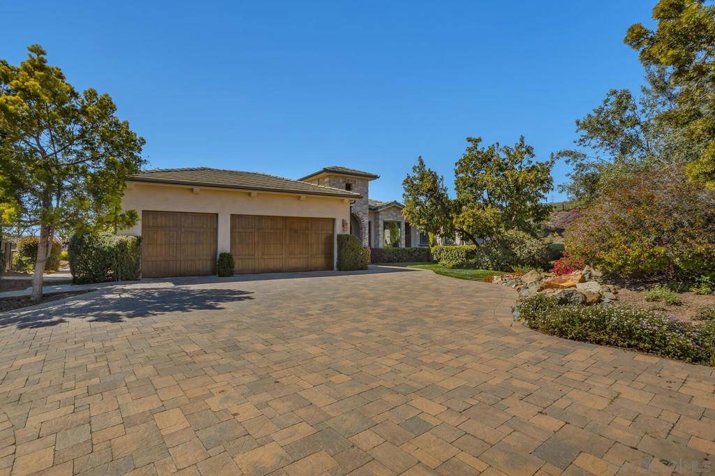 Encinitas, CA 92024,490 Latigo Row