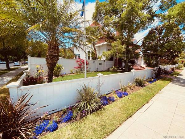 724 1st St, Coronado, CA 92118