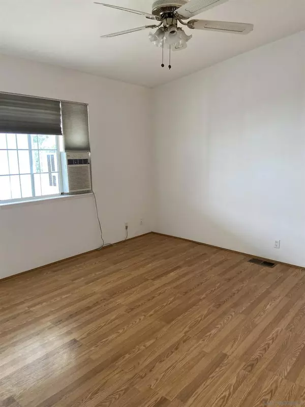 Santee, CA 92071,10000 Buena Vista #2