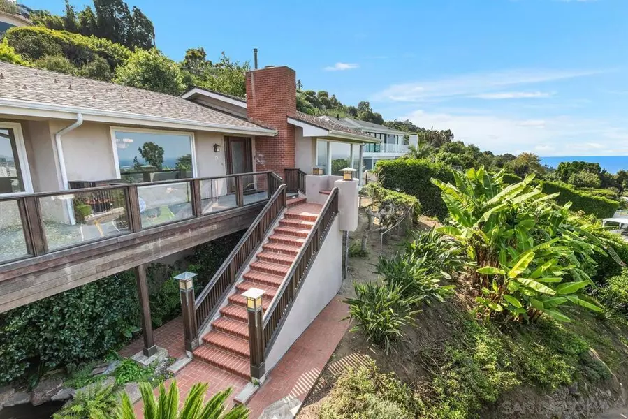 2717 Hidden Valley Rd, La Jolla, CA 92037