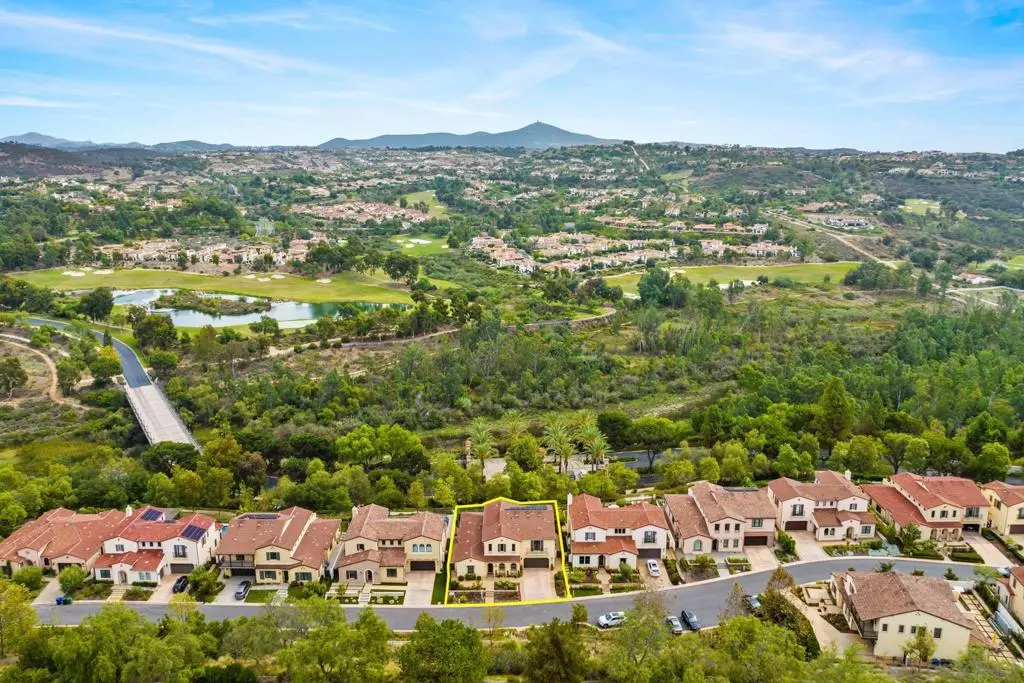 Rancho Santa Fe, CA 92067,7947 Silvery Moon Ln