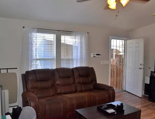 San Diego, CA 92154,2626 Coronado Avenue #4