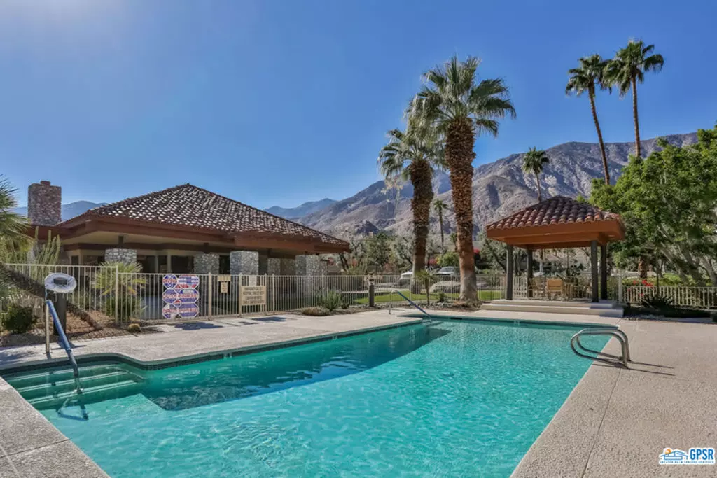 Palm Springs, CA 92264,2921 Canyon CIR