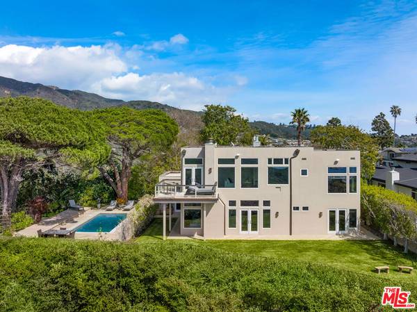 Malibu, CA 90265,18457 W Clifftop WAY