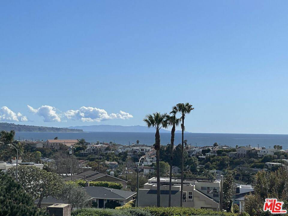 Hermosa Beach, CA 90254,2727 El Oeste DR