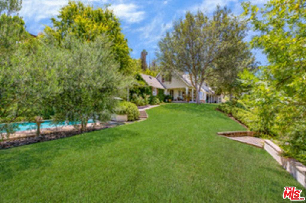 12960 Blairwood DR, Studio City, CA 91604