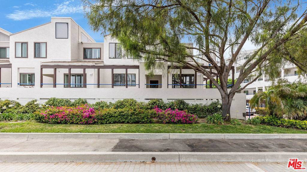 530 The Village #114, Redondo Beach, CA 90277