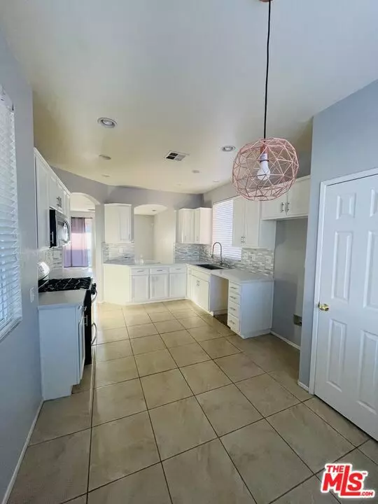 Adelanto, CA 92301,14544 Barksdale CIR