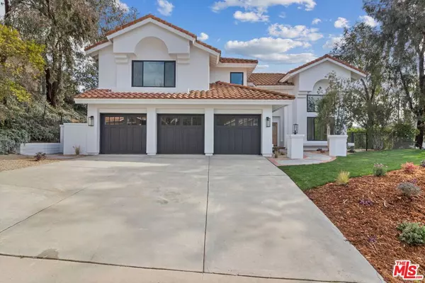 Westlake Village, CA 91361,2648 Grandoaks DR