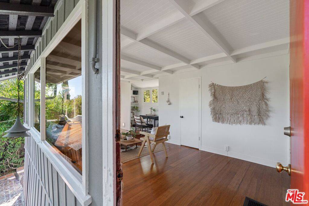 Los Angeles, CA 90065,4569 Glenalbyn DR