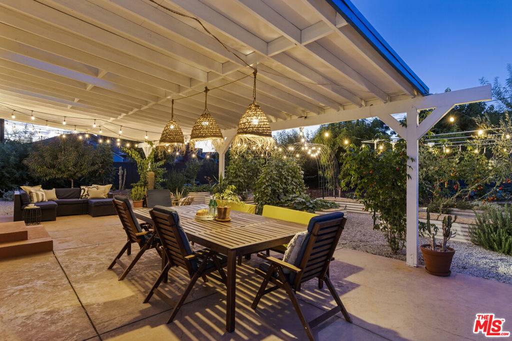 Arleta, CA 91331,14135 Glamis ST