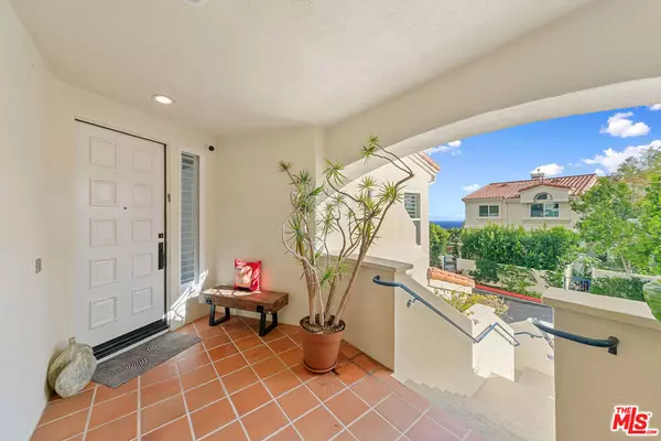 Malibu, CA 90265,6463 Zuma View PL #167