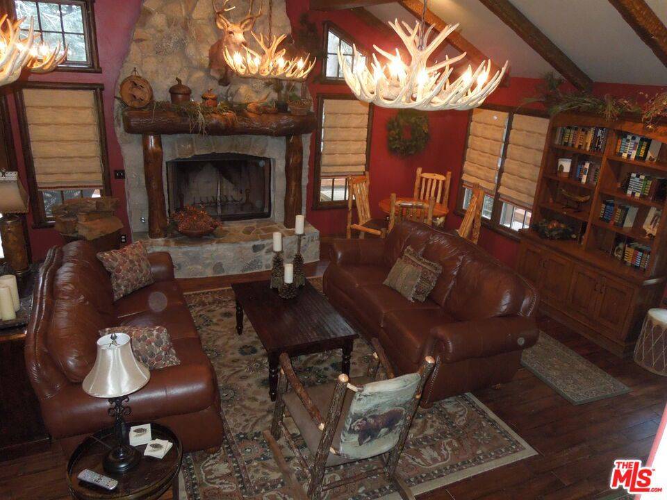 Lake Arrowhead, CA 92352,365 Mittry LN