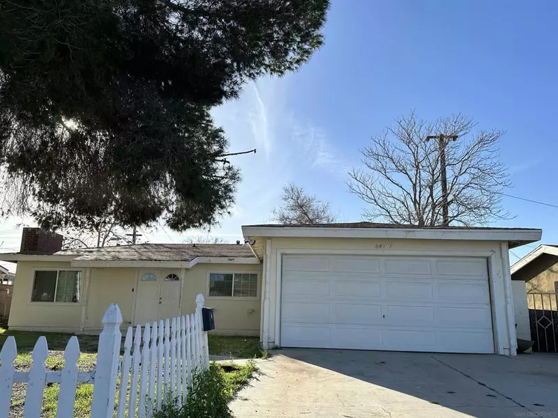 44949 5th St. E, Lancaster, CA 93535