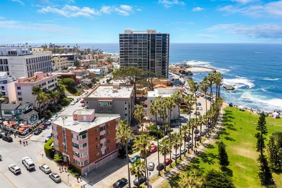 8040 Girard Avenue #6, La Jolla, CA 92037