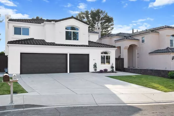 Vista, CA 92081,2122 Opal Rdg