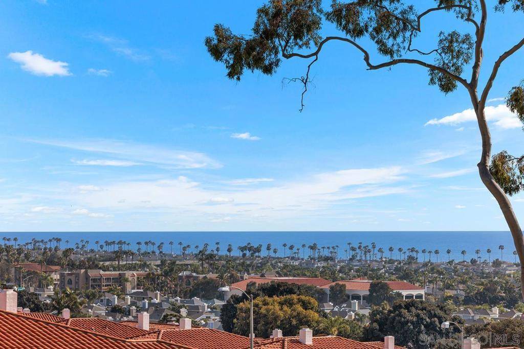 Carlsbad, CA 92011,6703 Paseo Del Norte #C