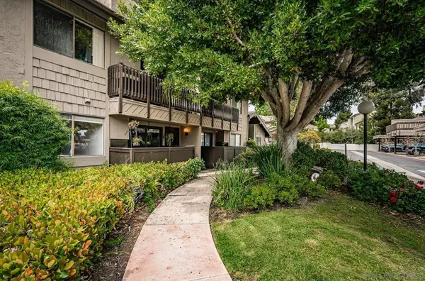 8350 Via Sonoma #B, La Jolla, CA 92037