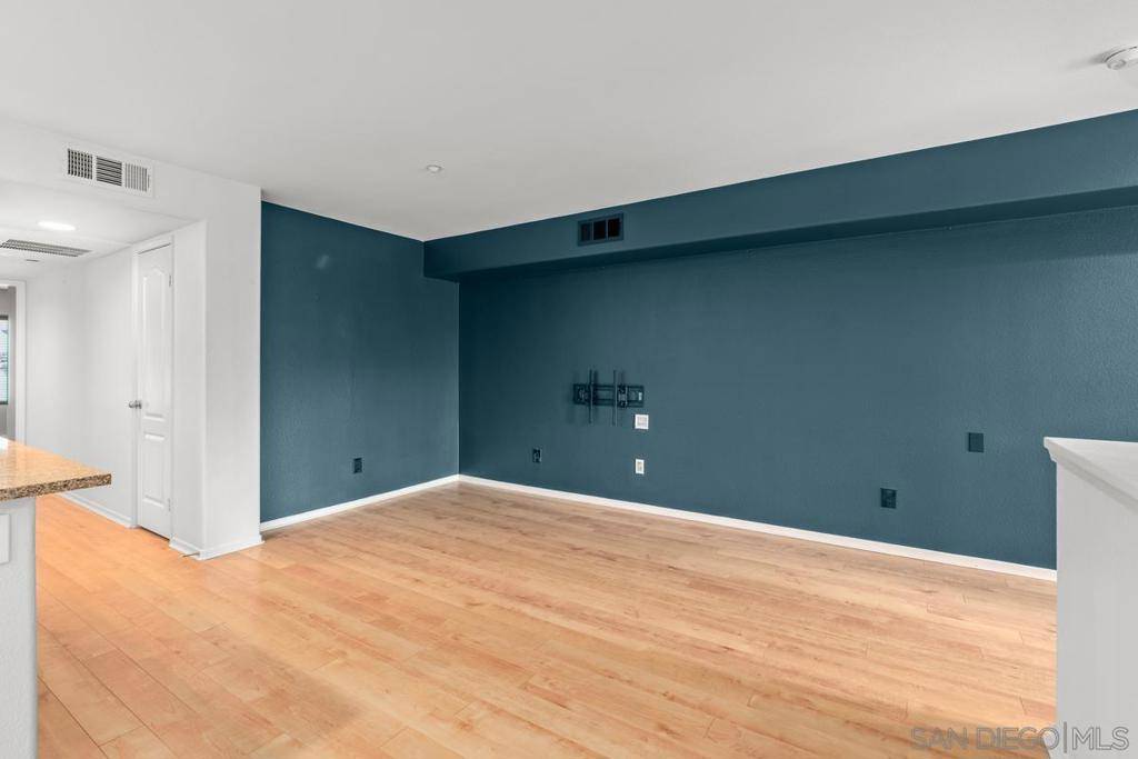 San Diego, CA 92110,3176 Cabrillo Bay Lane