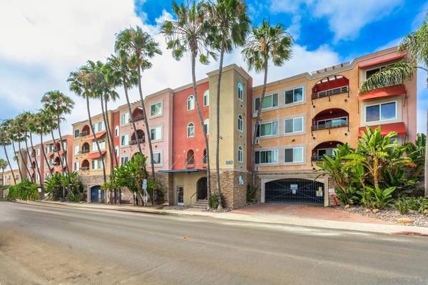 840 Turquoise St #202, San Diego, CA 92109