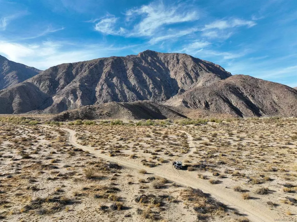 Borrego Springs, CA 92004,32 Bartizon Drive